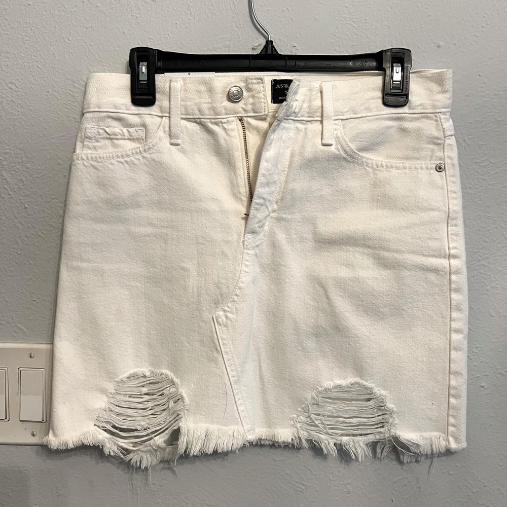 White denim skirt